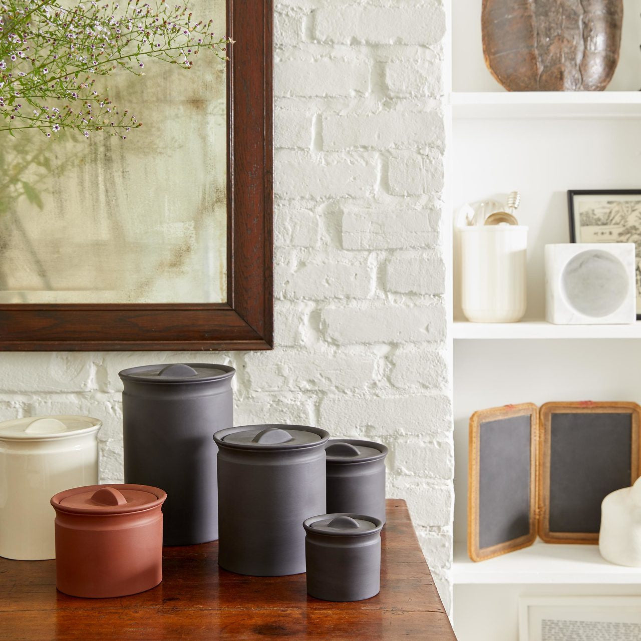MATTE BLACK LARDER CROCK 5.5